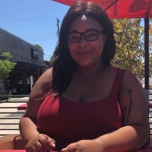 Meet your Posher, Tia